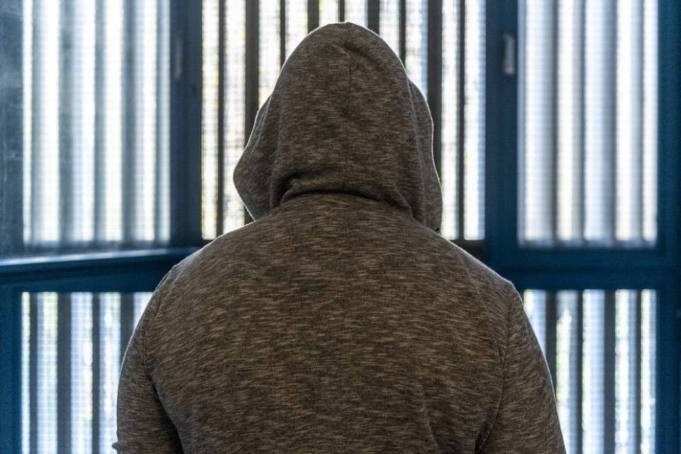 Violenze su detenuti: agenti accusati di tortura