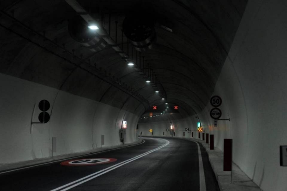 Valsolda, chiusa la strada statale
