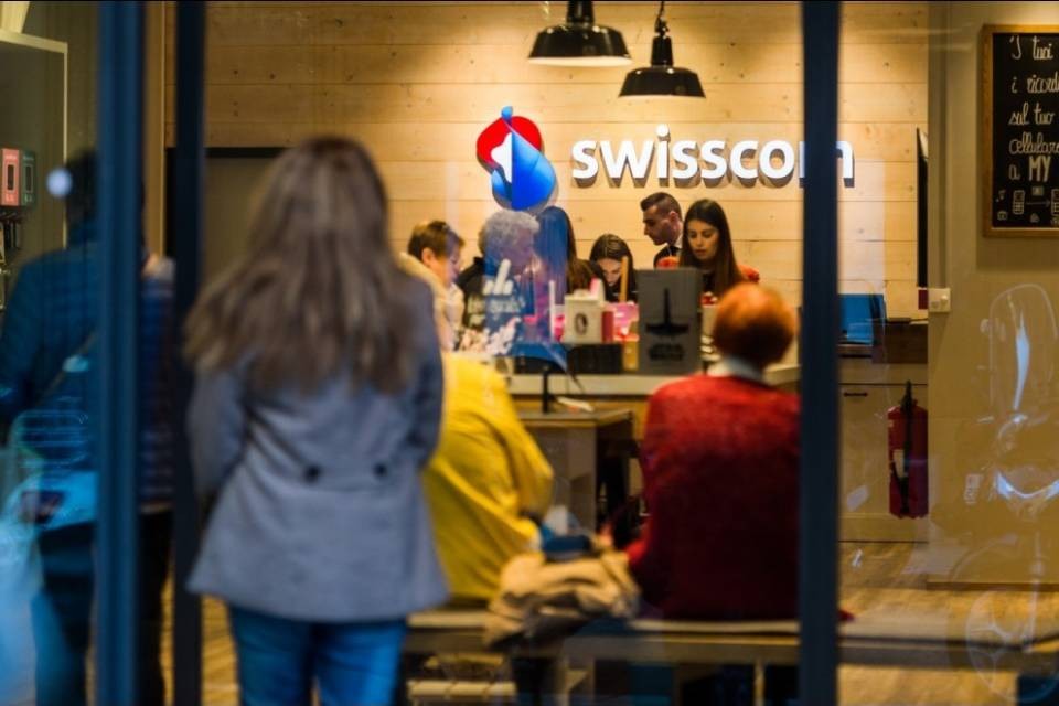 Swisscom fattura di meno, ma guadagna di più