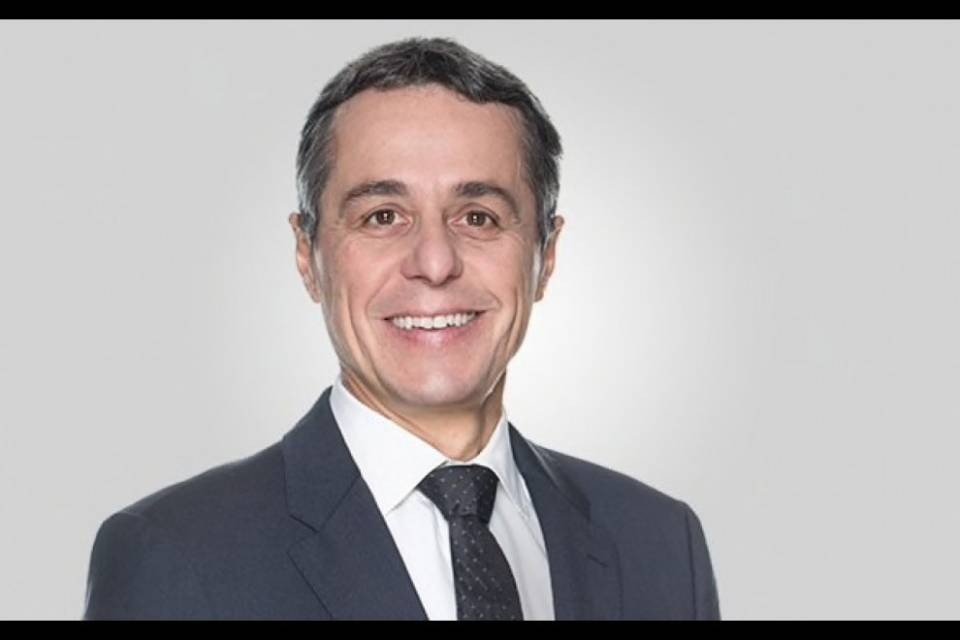 Cassis pronto a nuovi negoziati con l'UE