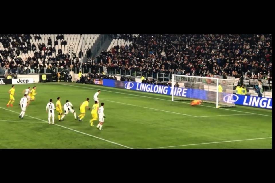 Ronaldo si fa parare il rigore da Sorrentino, ma la Juve vola
