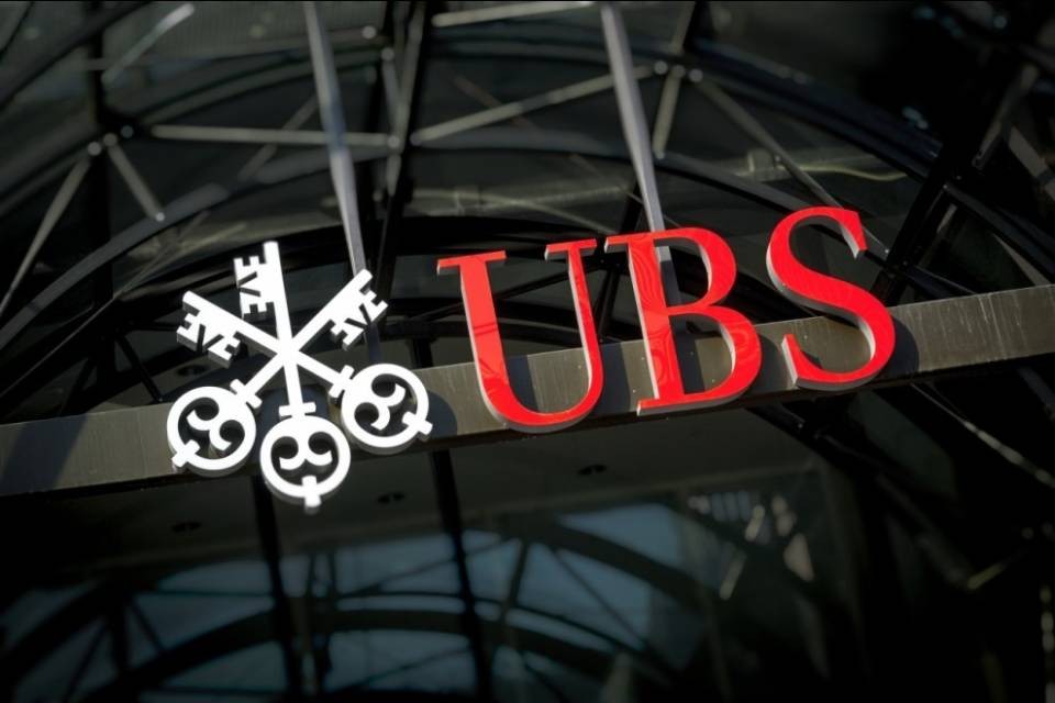Coronavirus: centinaia di dipendenti UBS a casa
