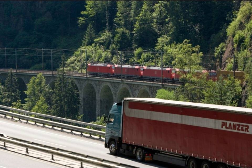 AlpTransit potrà trasportare tutti i camion