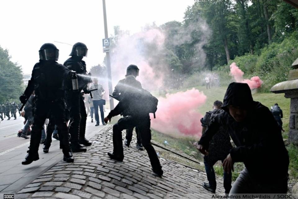 Scontri al G20: feriti 159 poliziotti