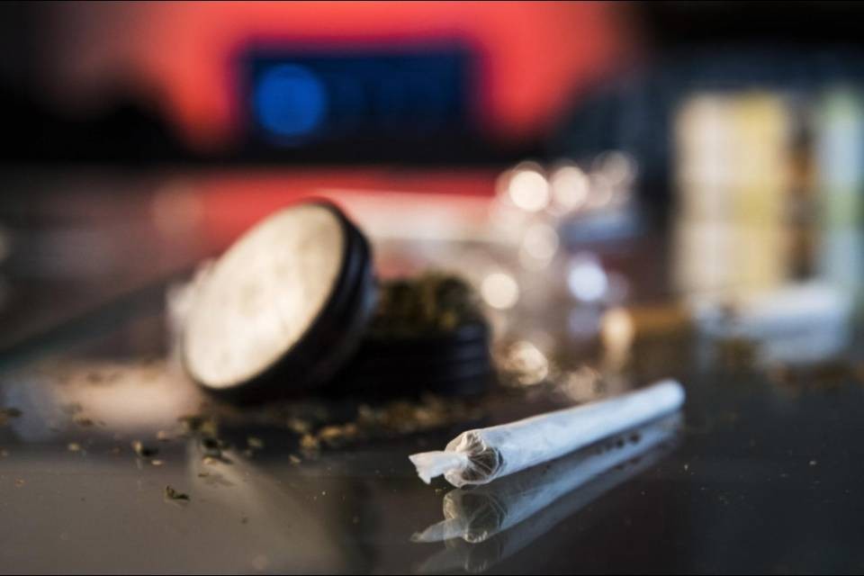 Traffico di hashish e marijuana: 3 arresti e 70 denunce