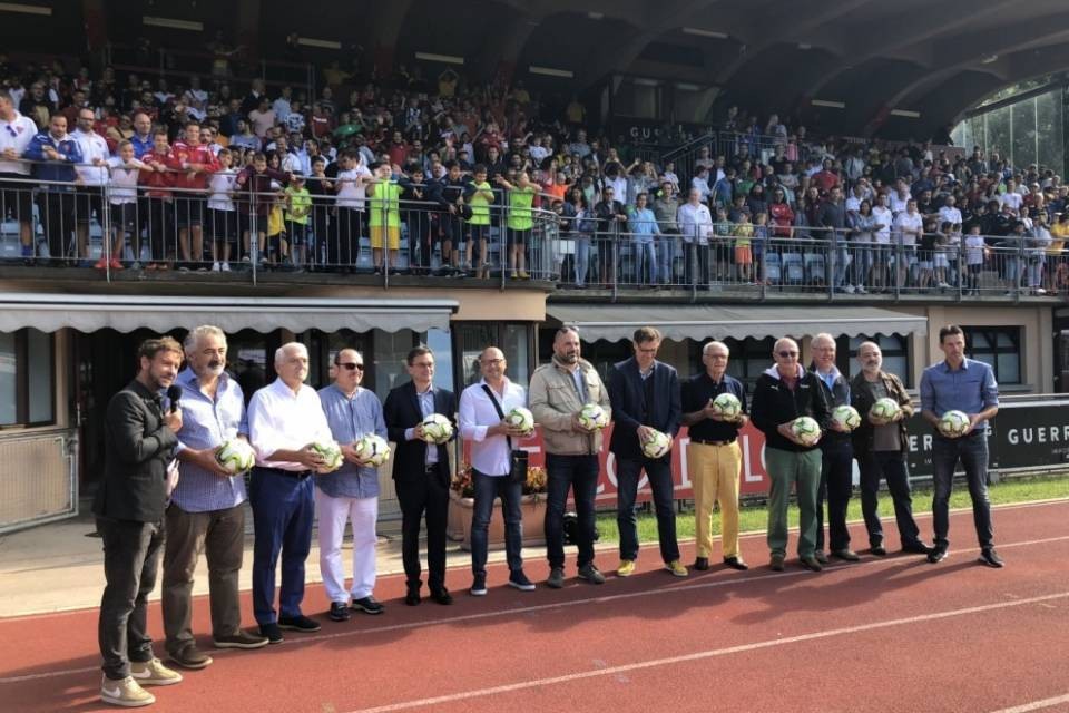 Bellinzona, 4000 palloni agli allievi calciatori