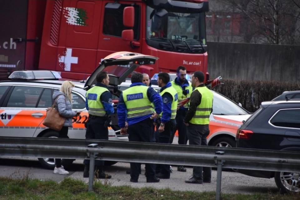 Incidente sulla A2, disagi al traffico