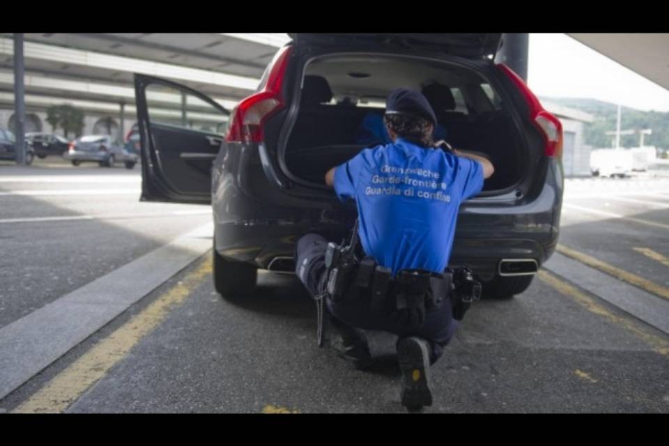 "No" ai controlli sistematici alle frontiere