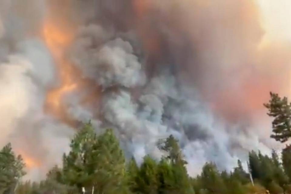 Frame da video twitter di @SoCalFirePhoto