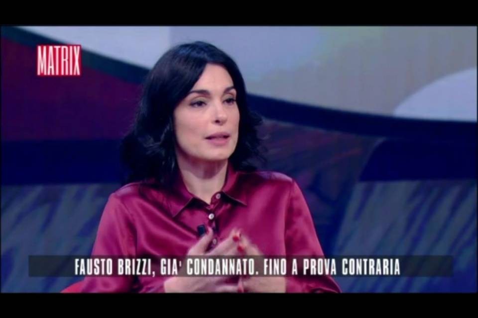 La giornalista svizzera: "Hanno cercato di stuprarmi"