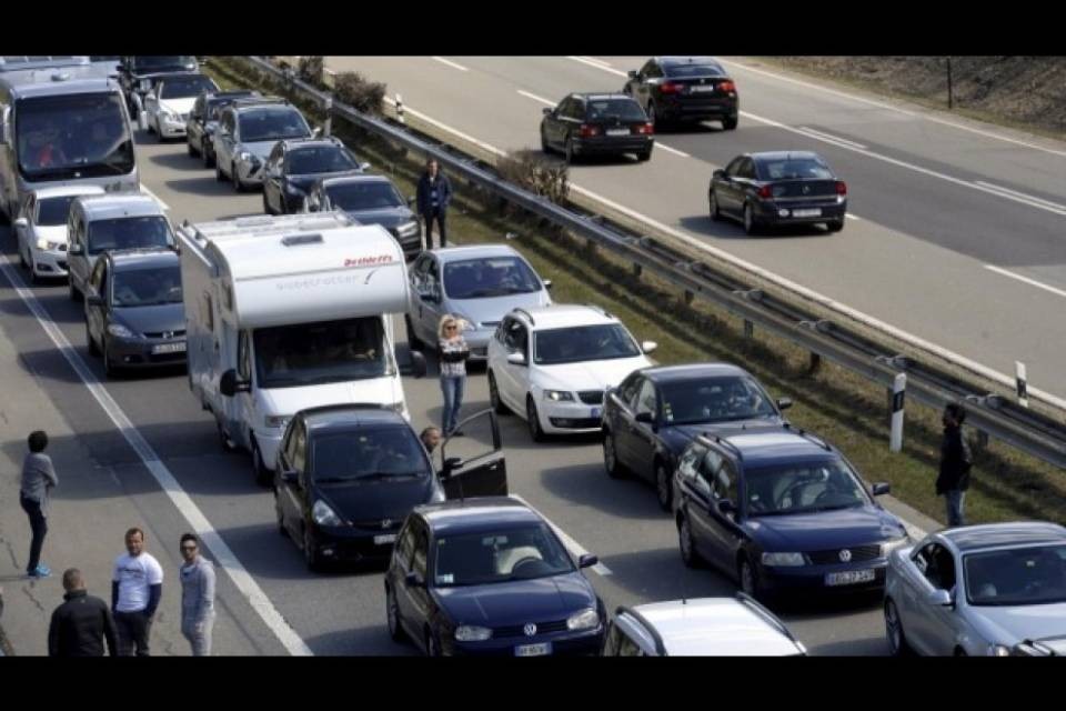 Code al Gottardo per il controesodo