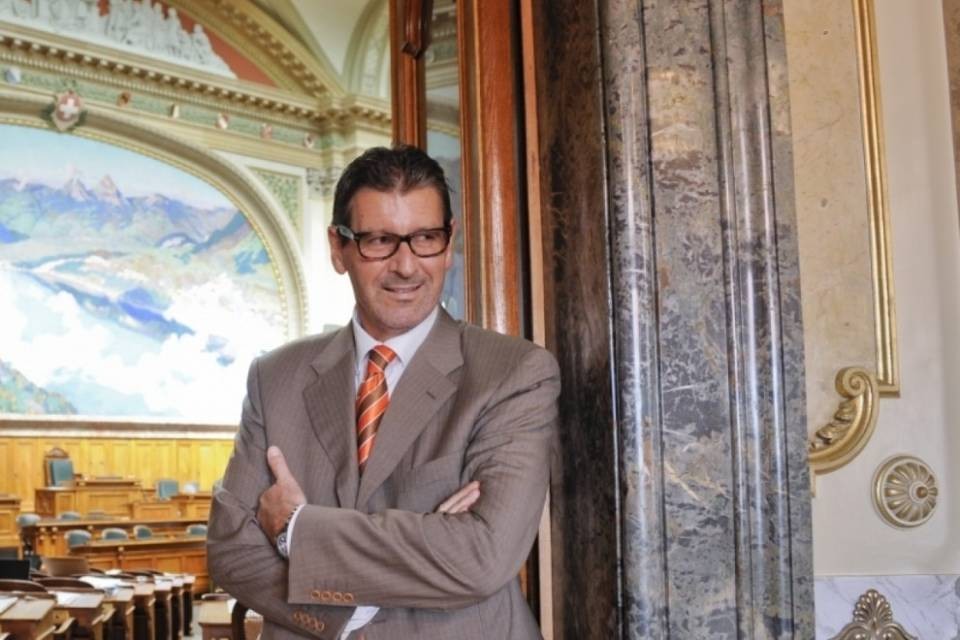 Maurer promette un regalo al Ticino