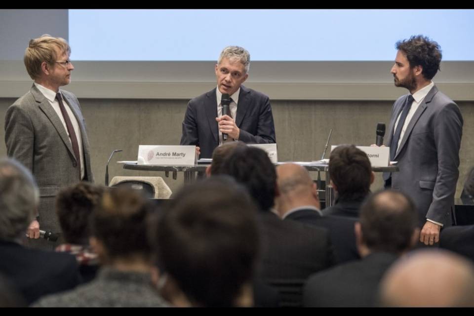 "Lauber fa l'attore o il suo lavoro?"
