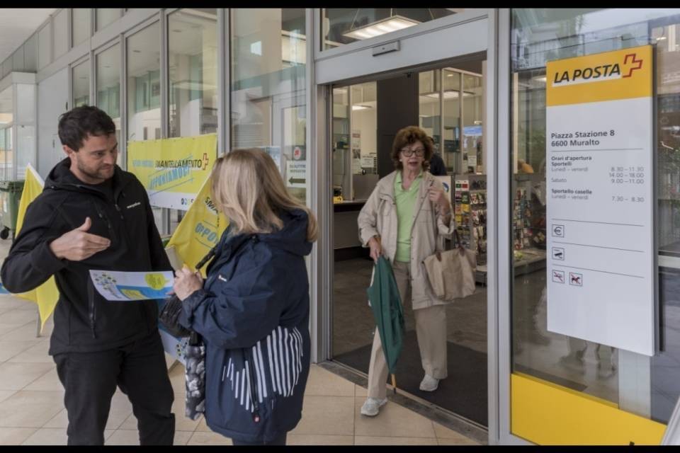 "Sospendete le chiusure degli uffici postali"