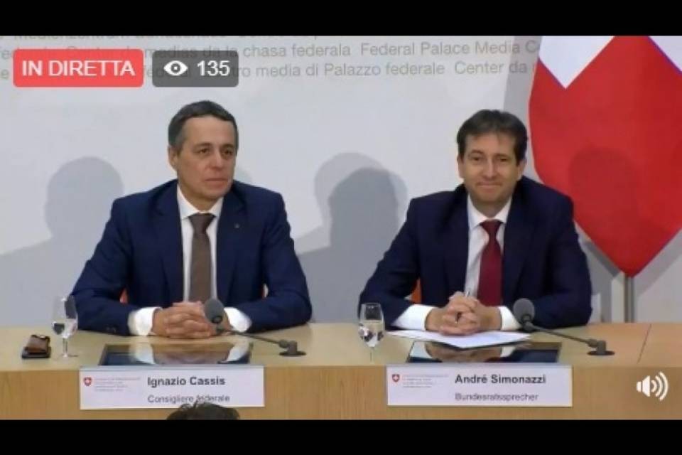 Cassis pronto ad assumere qualsiasi Dipartimento