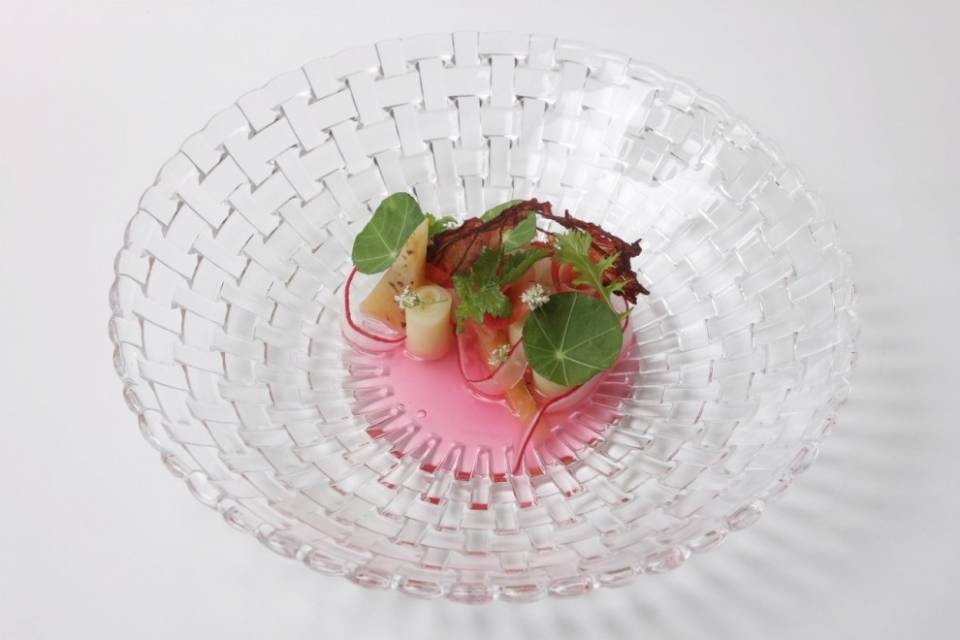 Condividere l'alta cucina in 20 portate