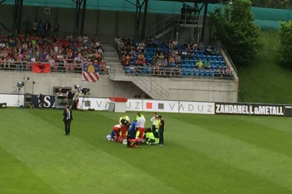 Infortunio durante Vaduz-Lugano, partita interrotta