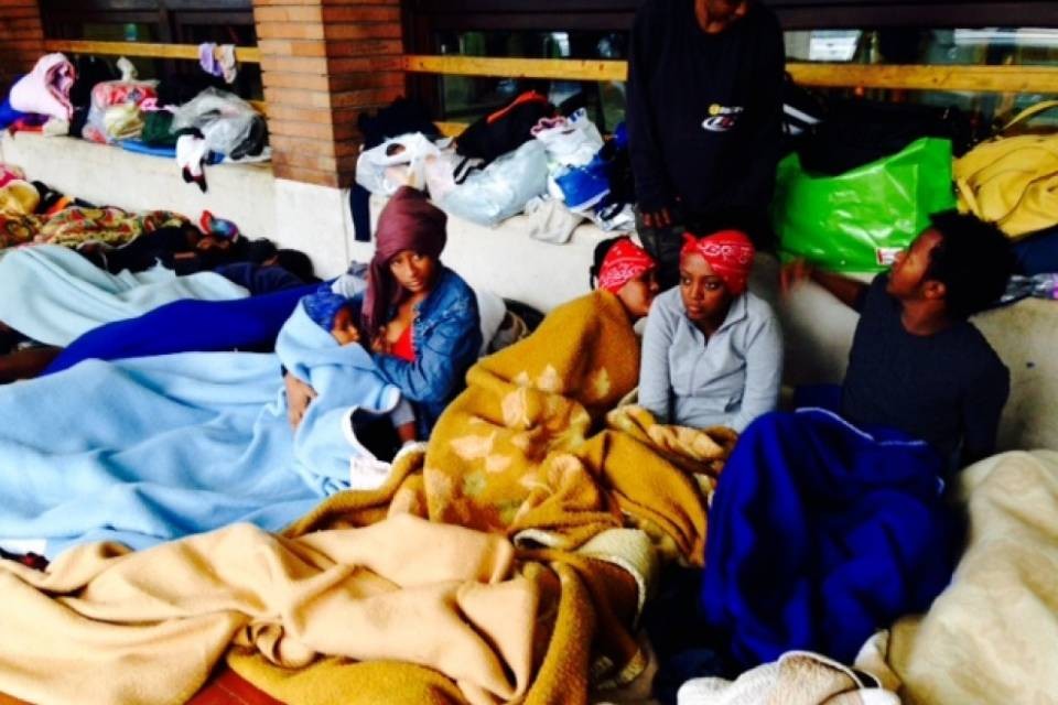 Chiesto un corridoio umanitario per i migranti a Como