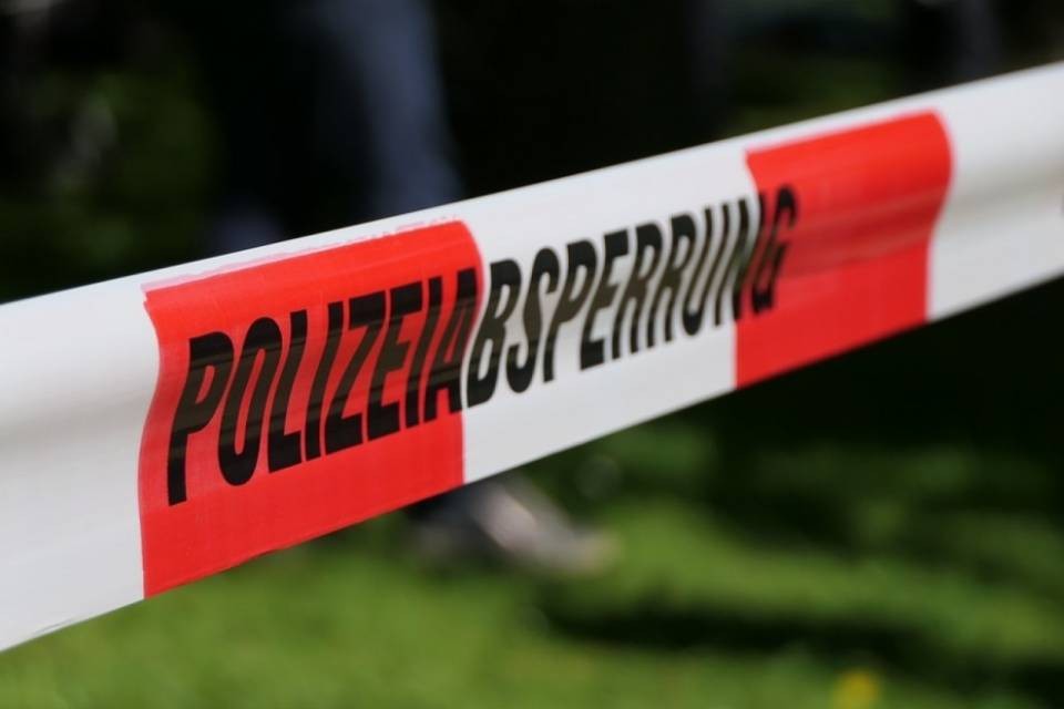 Germania: scuolabus scivola in un pendio, morti due bambini