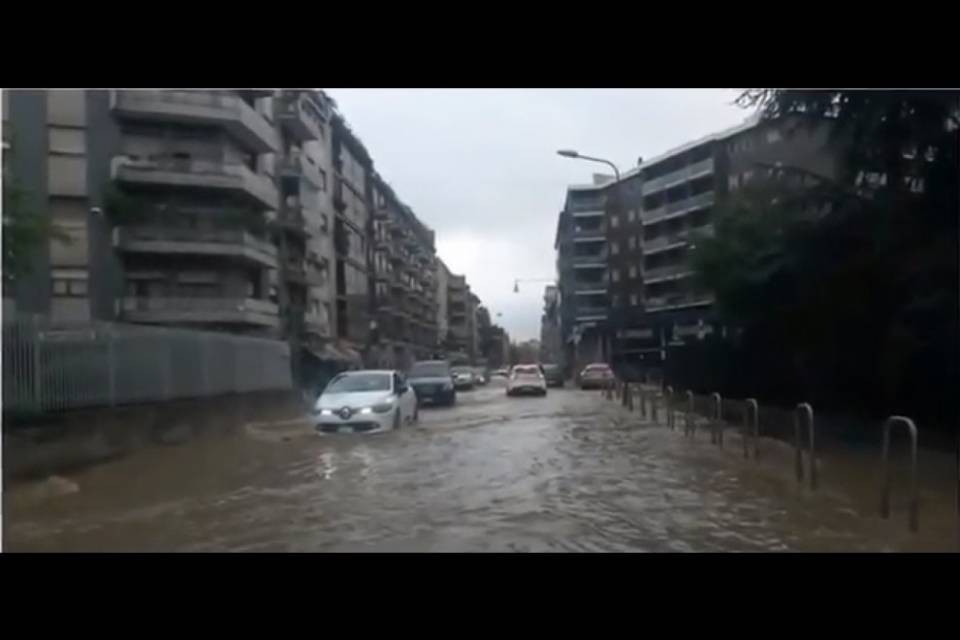 Maltempo: esonda il Seveso a Milano