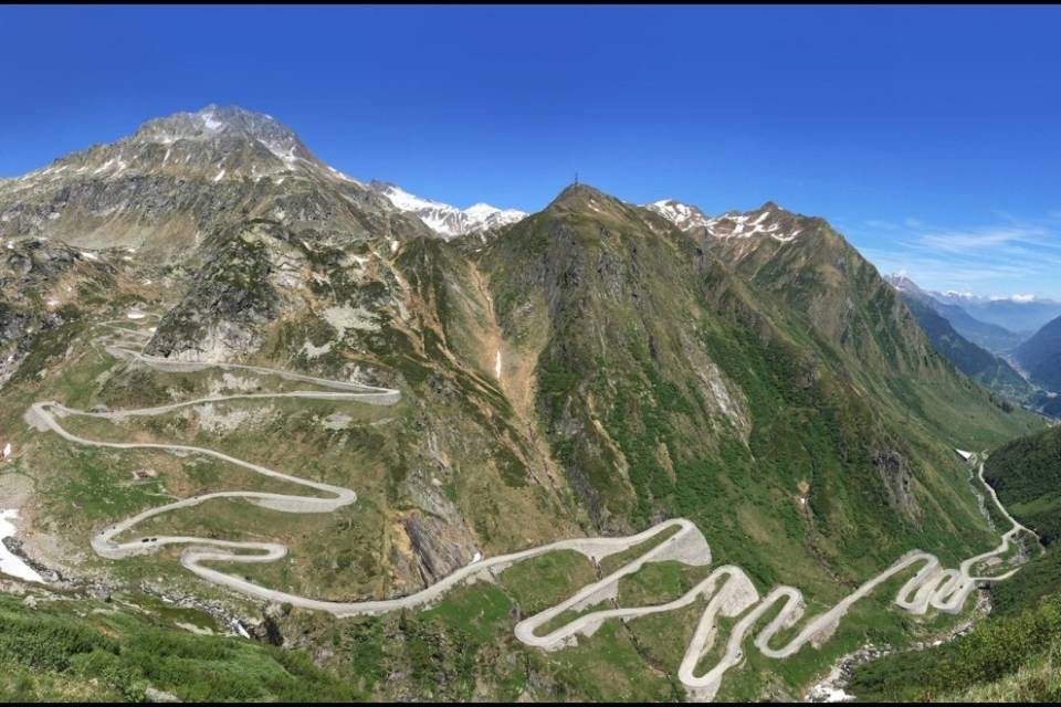 Incidente sul passo del San Gottardo: 5 feriti gravi