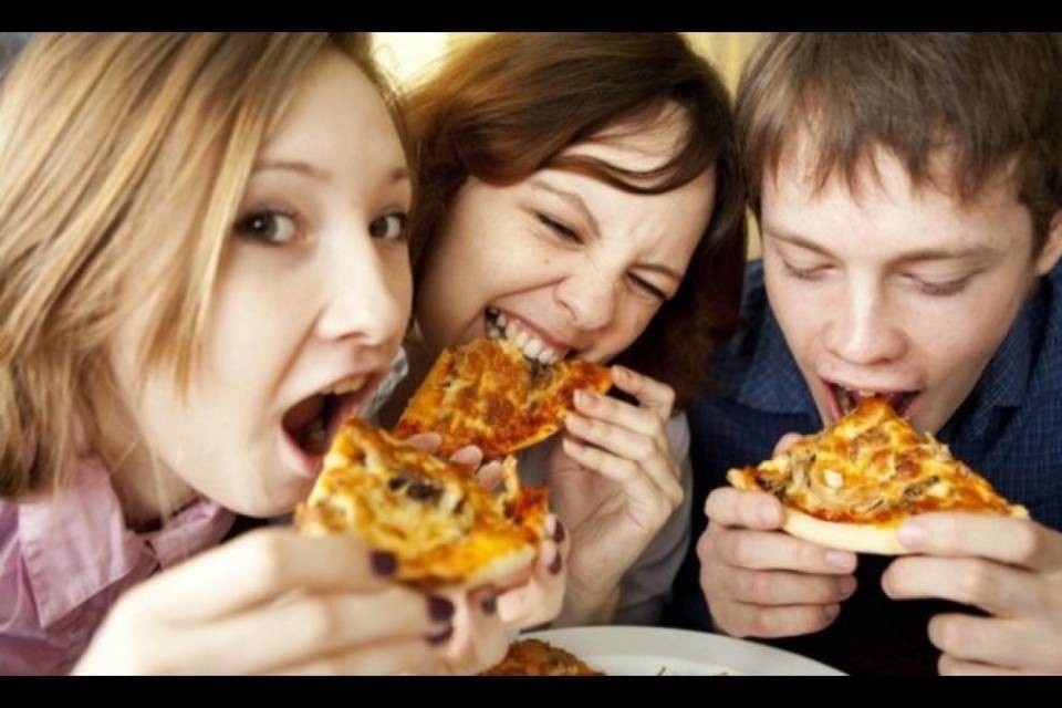 "Vi paghiamo per assaggiare le nostre pizze"