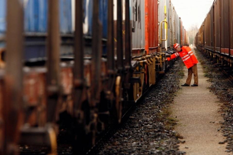 Migranti nascosti sui treni merci