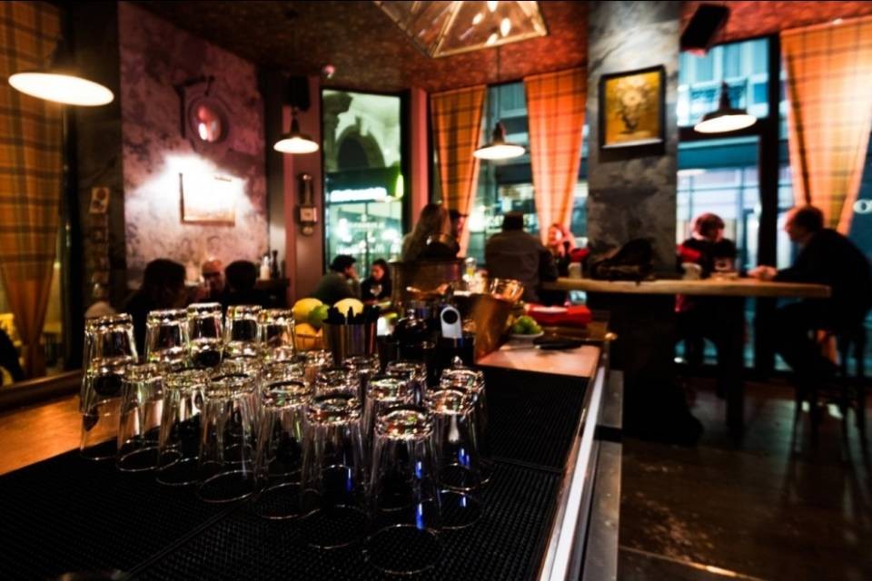 Bar aperti fino alle 2, Mendrisiotto "diviso"