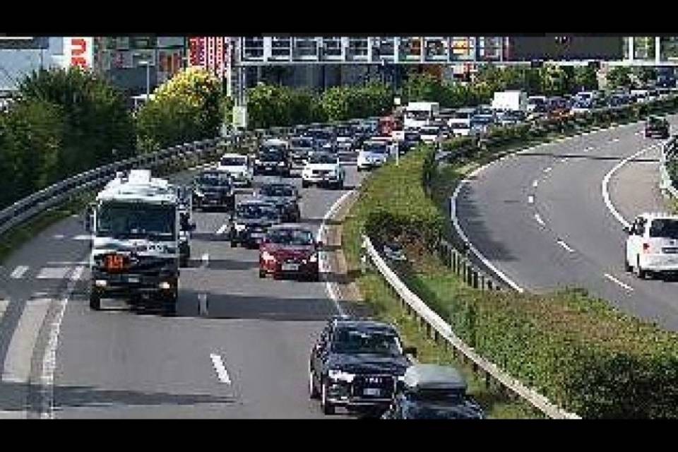 Gottardo: undici chilometri di coda al portale nord