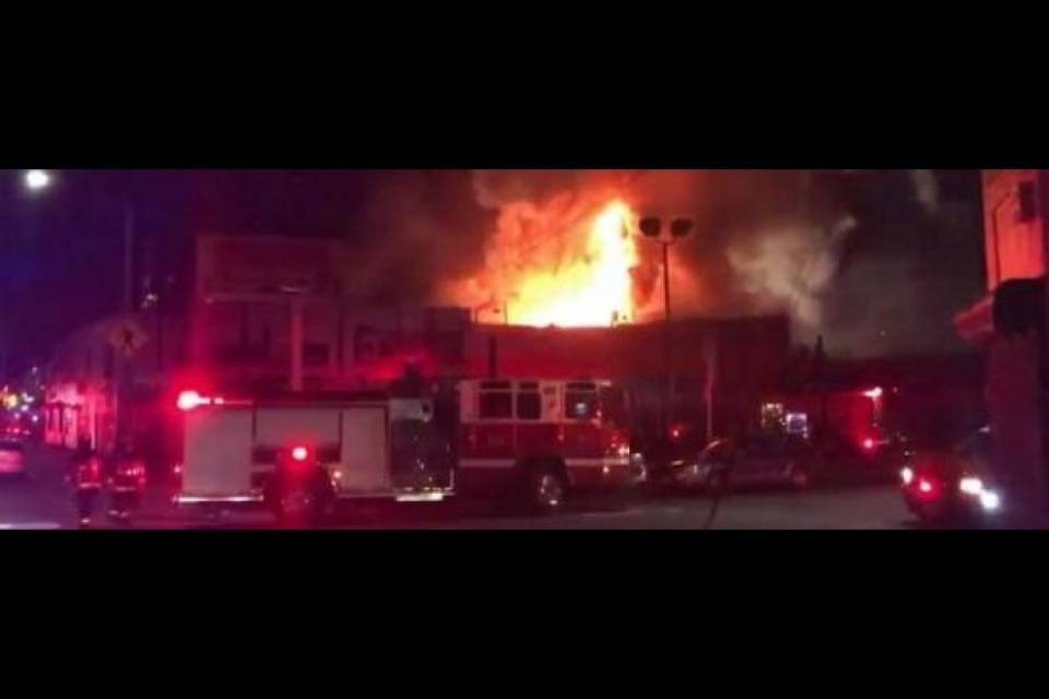 Oakland, si temono 40 morti
