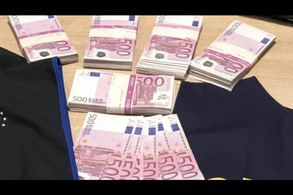 Euro, dal 27 gennaio stop all'emissione dei tagli da 500