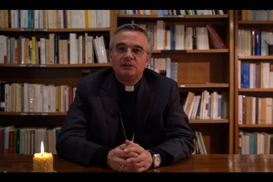 Il Vescovo: "Non dobbiamo avere restrizioni di cuore"