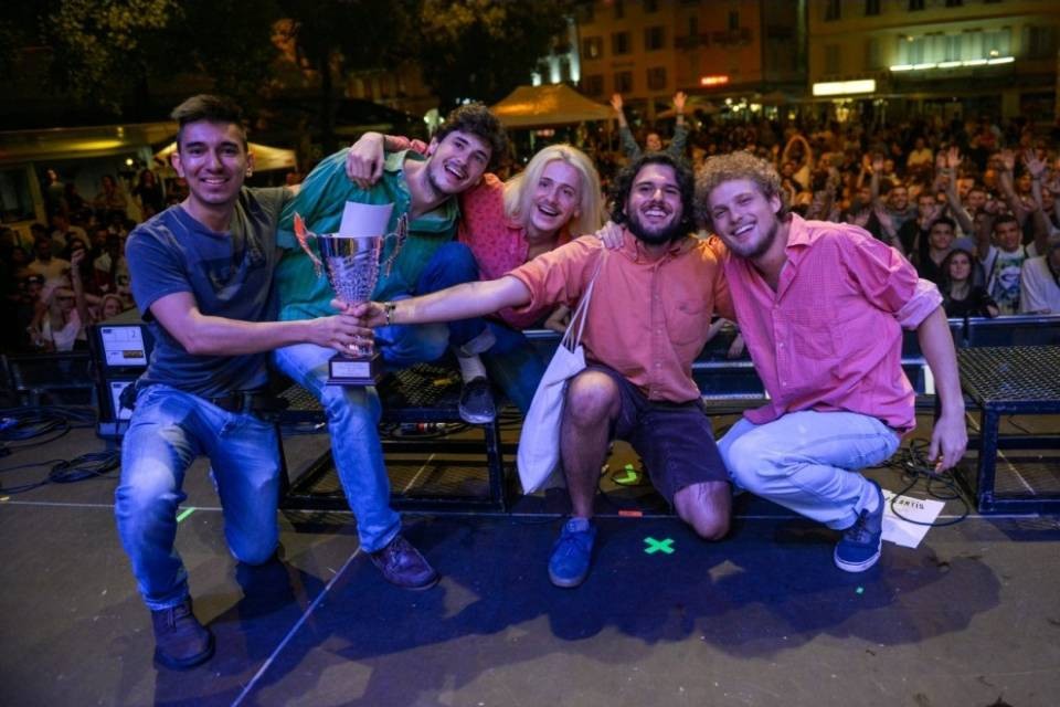 I Bumblebees hanno vinto Palco ai giovani