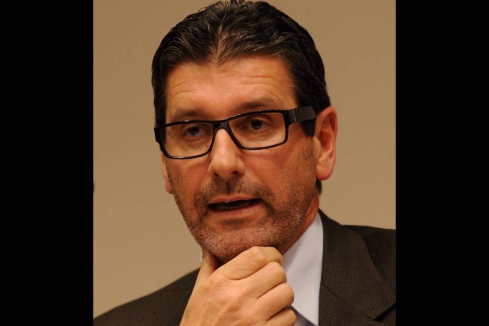Giovanni Merlini - L’Italia, i 300 milioni e i petardi