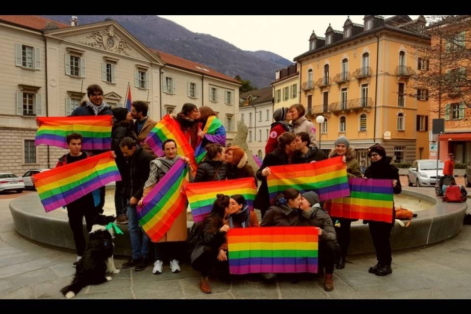 "Kiss-in" per il Sì del 9 febbraio