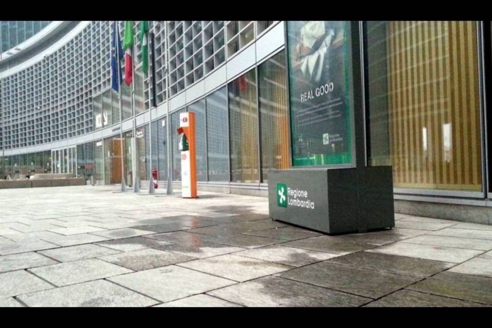 Maxi rissa a Milano