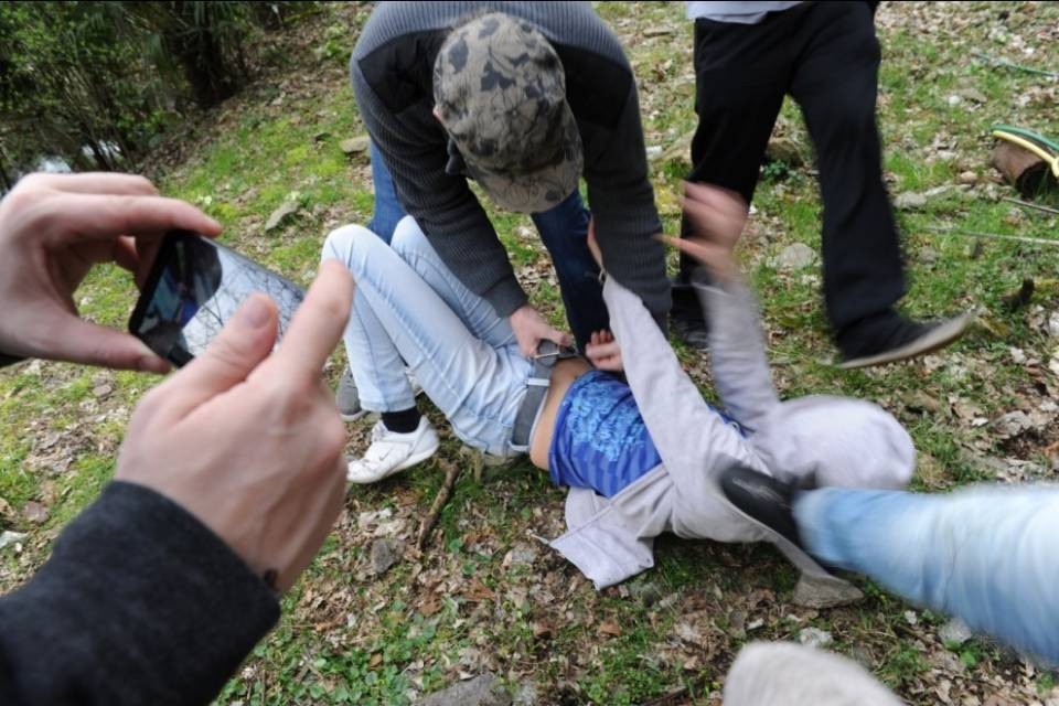 Violenza sessuale di gruppo a Varese