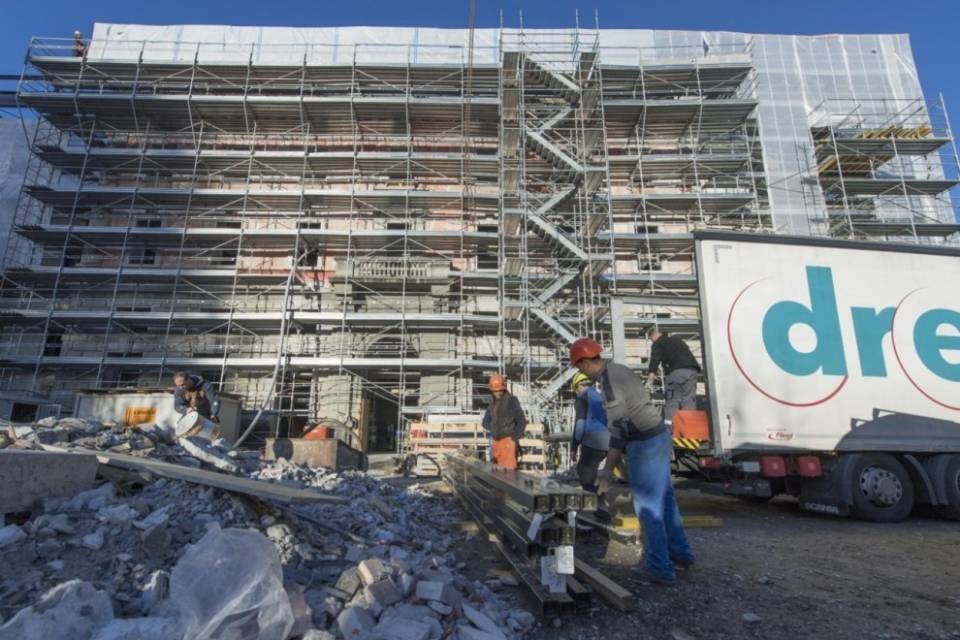 Locarno: blitz al cantiere del Palacinema