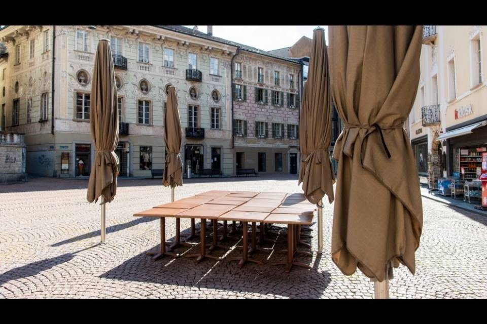 Bellinzona: “Come si vuole evitare l'esplosione della povertà?”