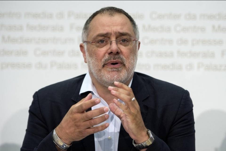 Consiglio federale disposto ad aprire corridoi umanitari