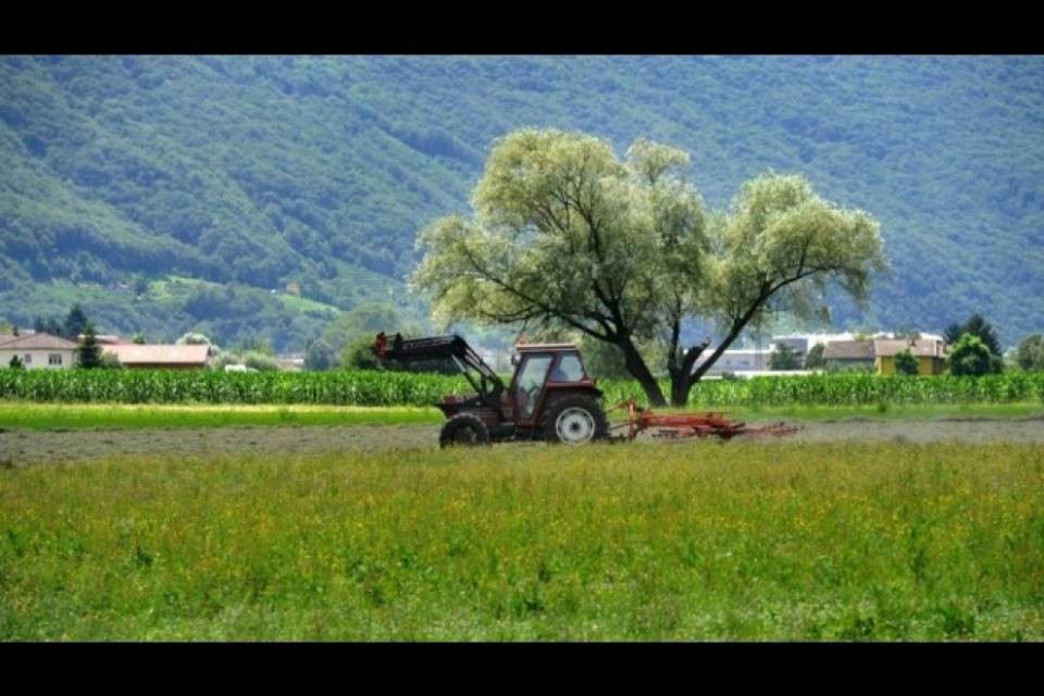 BE: uomo ucciso da un veicolo agricolo
