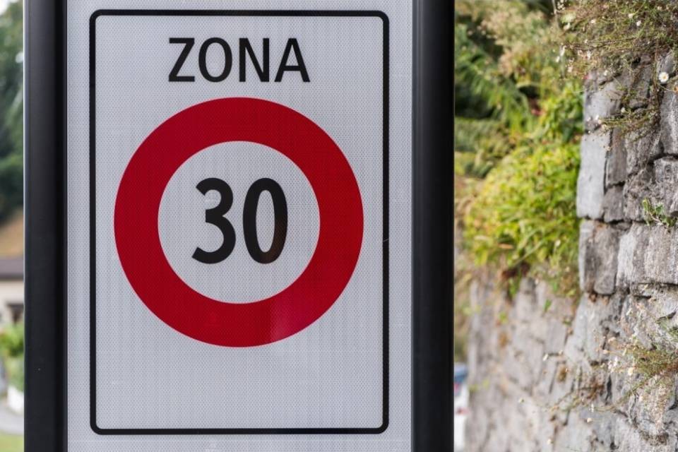 Le zone 30 km/h non vanno limitate