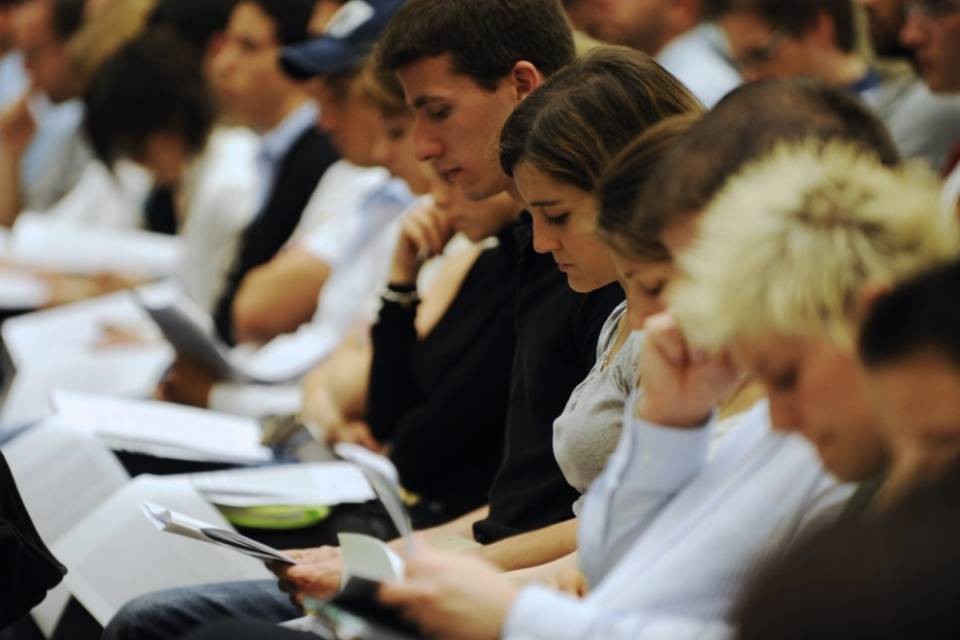 Gli studenti svizzeri non escono dalla loro area linguistica