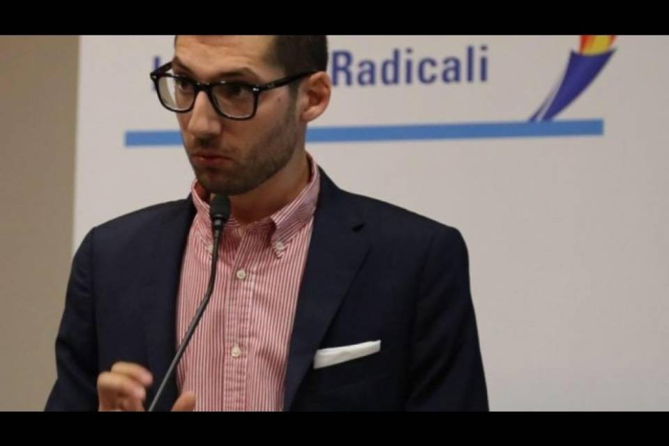 "Grazie per il futuro che ci state togliendo!"