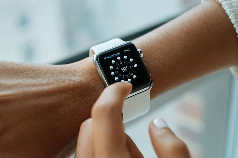 L'Apple Watch vende più di tutti gli orologi svizzeri assieme