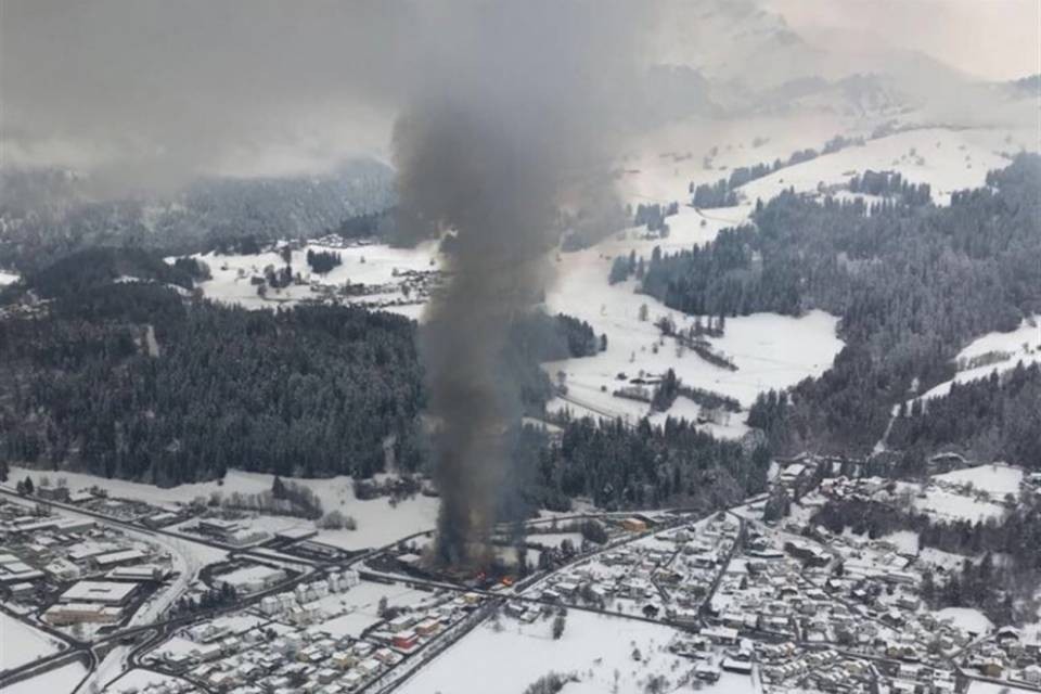 Apprendista 16enne appicca il fuoco