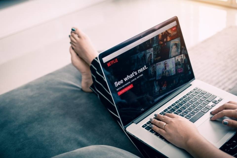 Netflix fa il pieno di abbonati, vola anche Snapchat