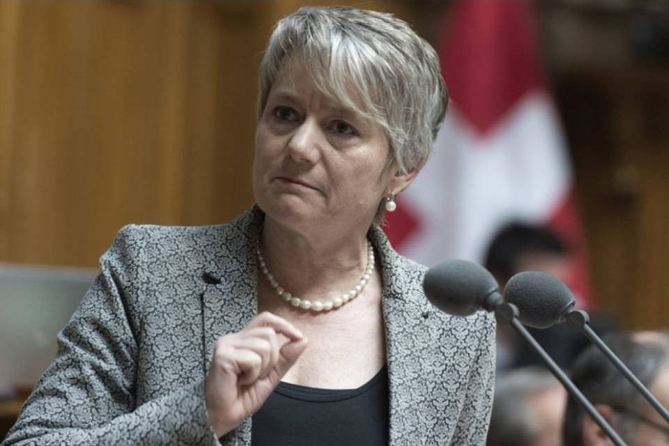 "Laura Sadis è di gran lunga superiore a Ignazio Cassis"