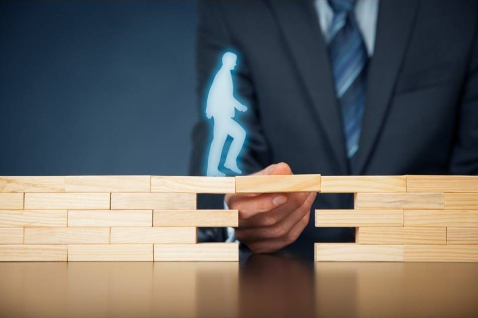 Dall'edilizia all'amministrazione: come trovare lavoro grazie ai professionisti