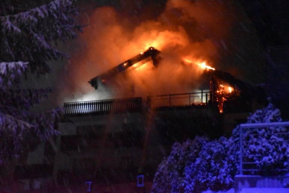 In fiamme un'abitazione a Sedrun